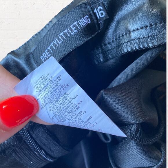 PrettyLittleThing black faux leather pants - Picture 5 of 6